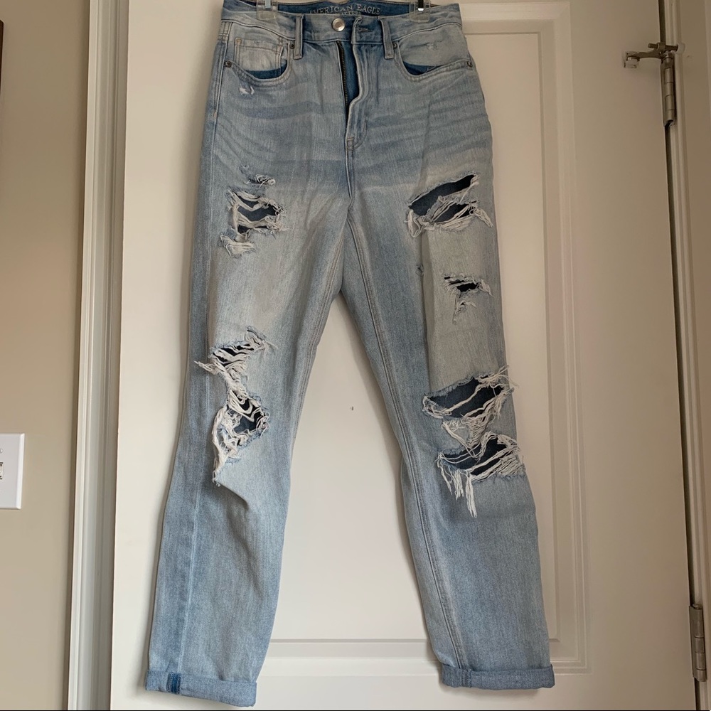 American eagle distressed boyfriend jeans